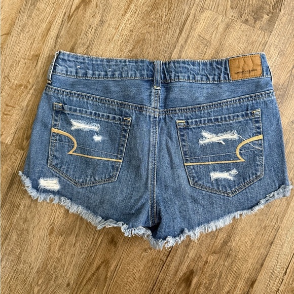 American Eagle • Distressed Shortie Shorts - Picture 4 of 7